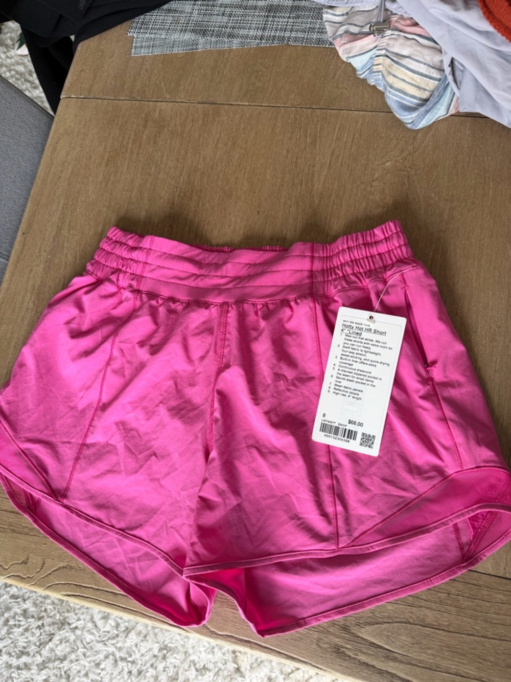 lululemon athletica size 8 Pink Hotty Hot HR 4” lined shorts
